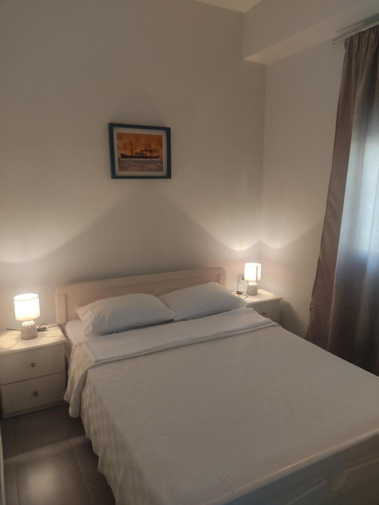 Margaritas Apartments Sarande Bilik gambar