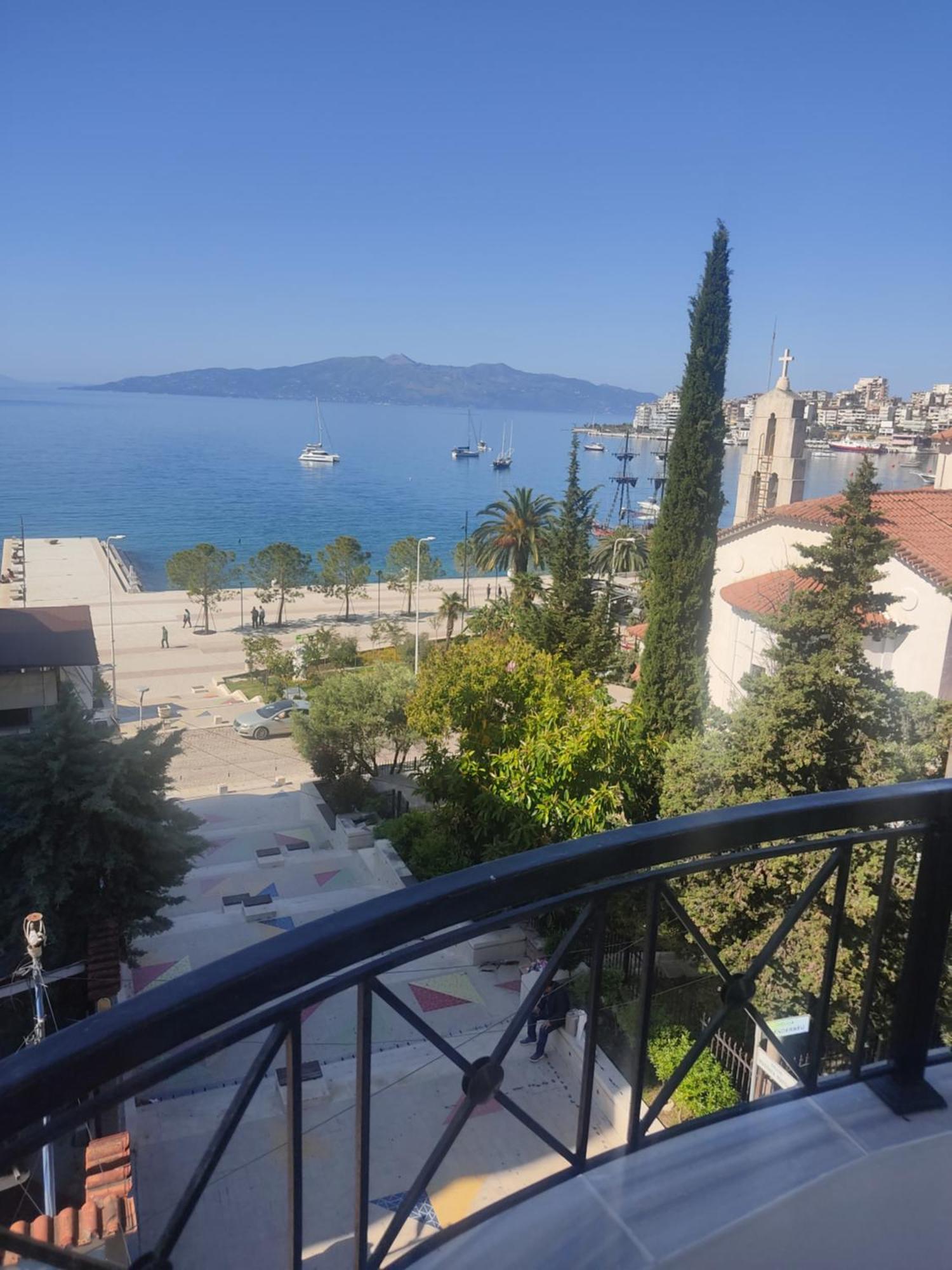 Margaritas Apartments Sarande Bilik gambar